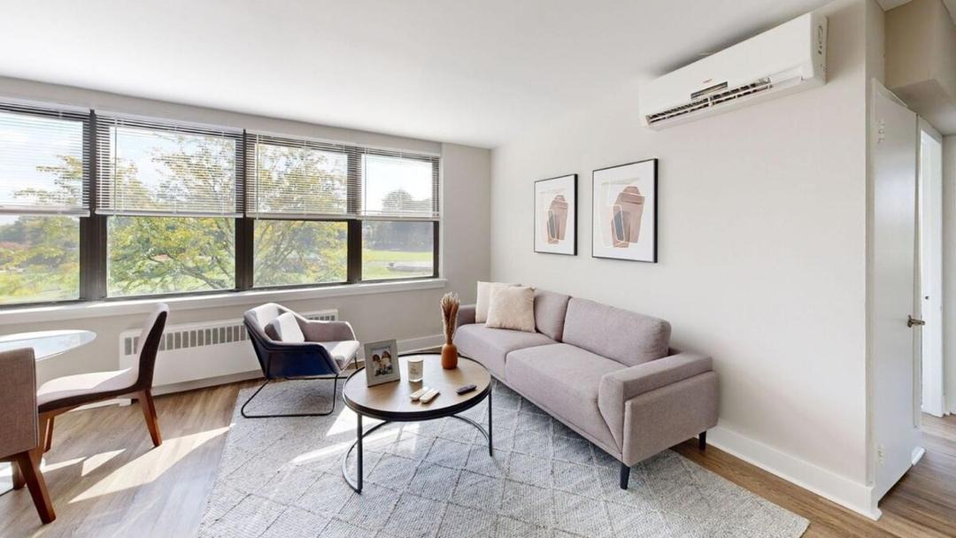 Photo of Livingroom in East Falls