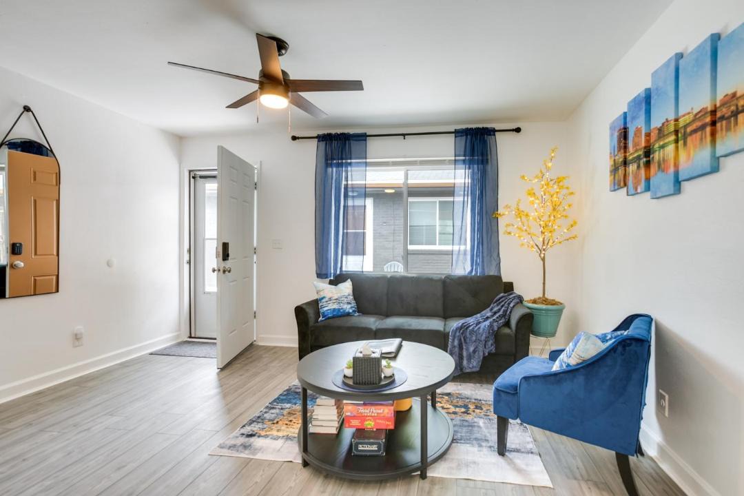 Photo of Livingroom in Dayton