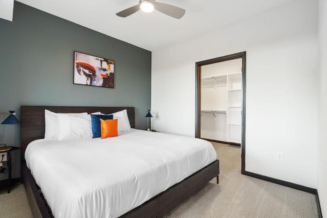 Photo of Bedroom in Lockerbie Square