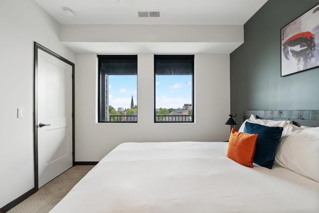 Photo of Bedroom in Lockerbie Square