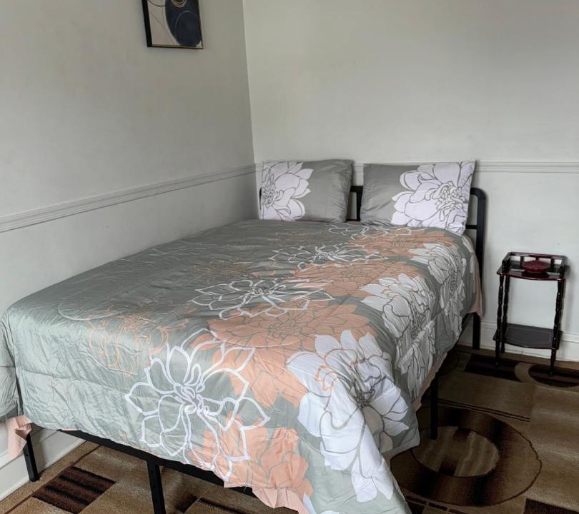 Photo of Bedroom in Foxcroft Square