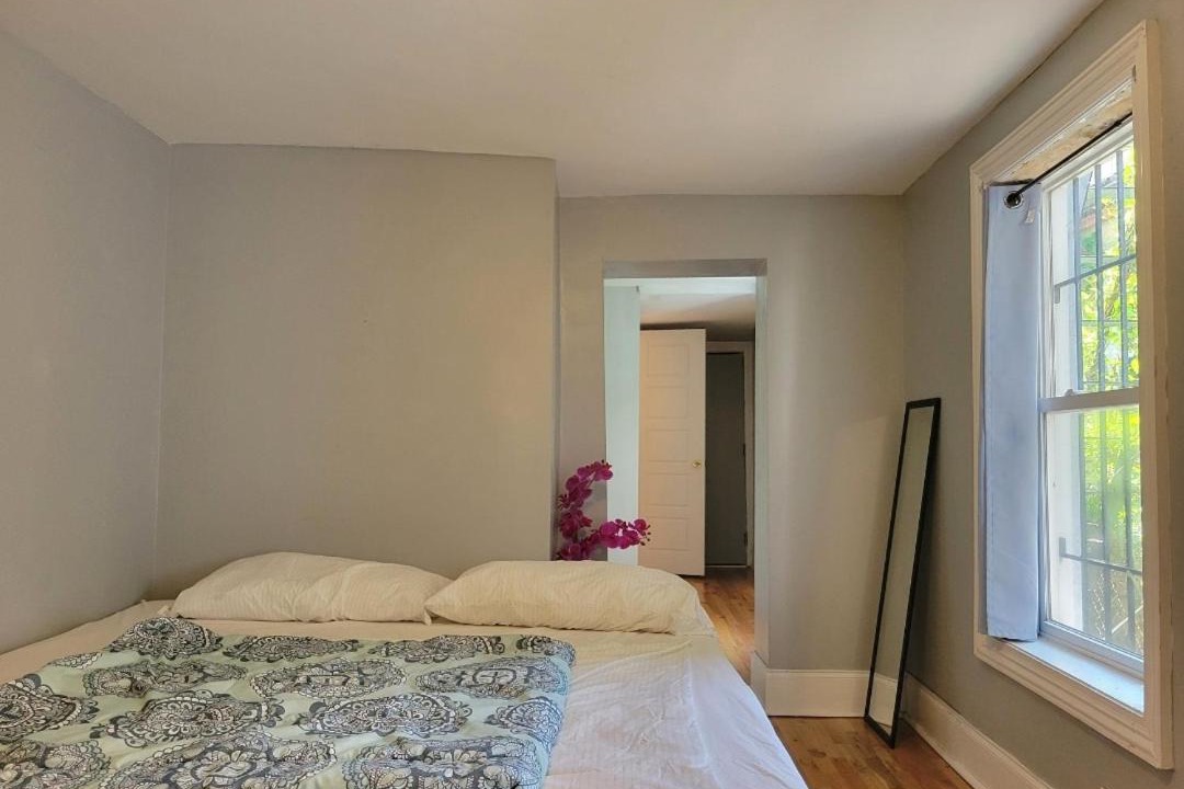 Photo of Bedroom in Downtown Baltimore