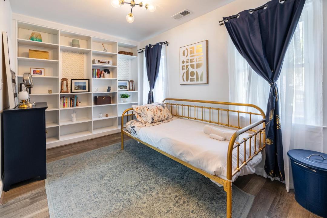 Photo of Bedroom in Near Northeast
