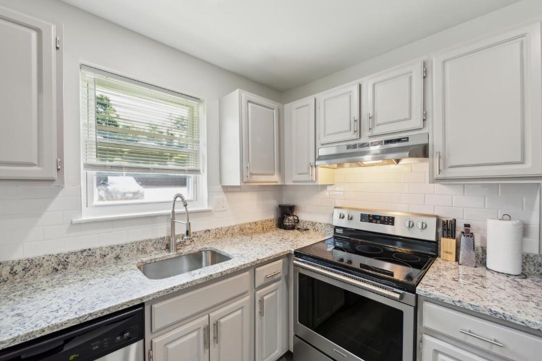 Photo of Kitchen in Newark