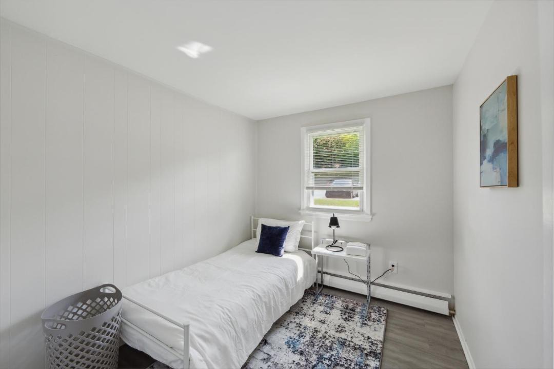 Photo of Bedroom in Newark