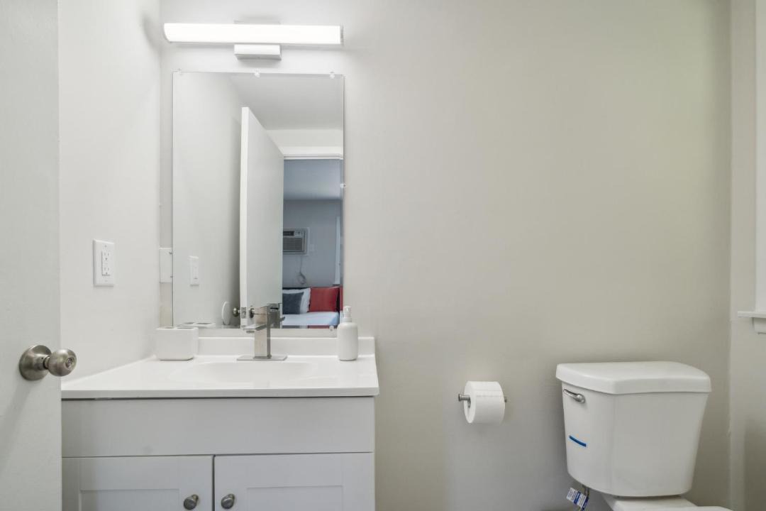 Photo of Bathroom in Newark