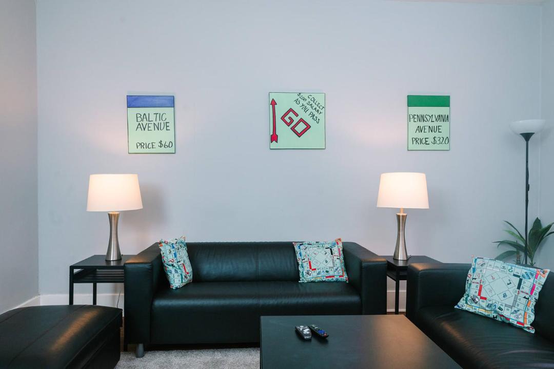 Photo of Livingroom in Allegheny-West