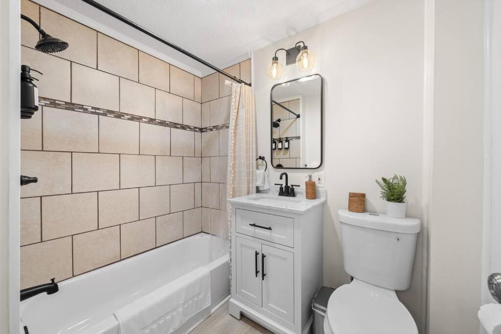 Photo of Bathroom in Ohio City