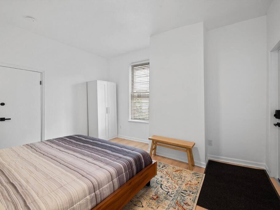 Photo of Bedroom in Shadyside