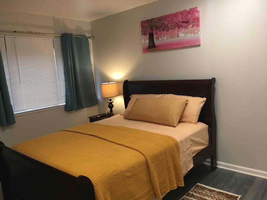 Photo of Bedroom in Greenbelt