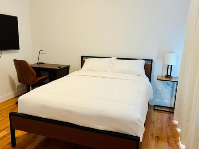 Photo of Bedroom in Newark