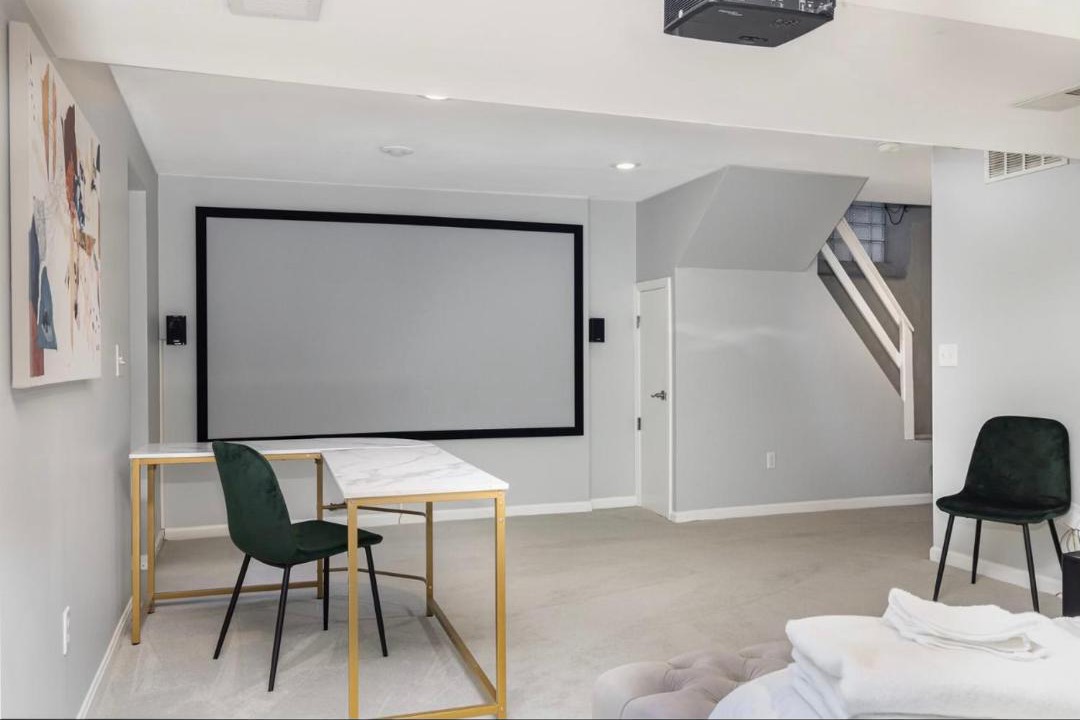 Photo of Livingroom in East Price Hill