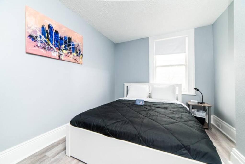 Photo of Bedroom in Central Northside