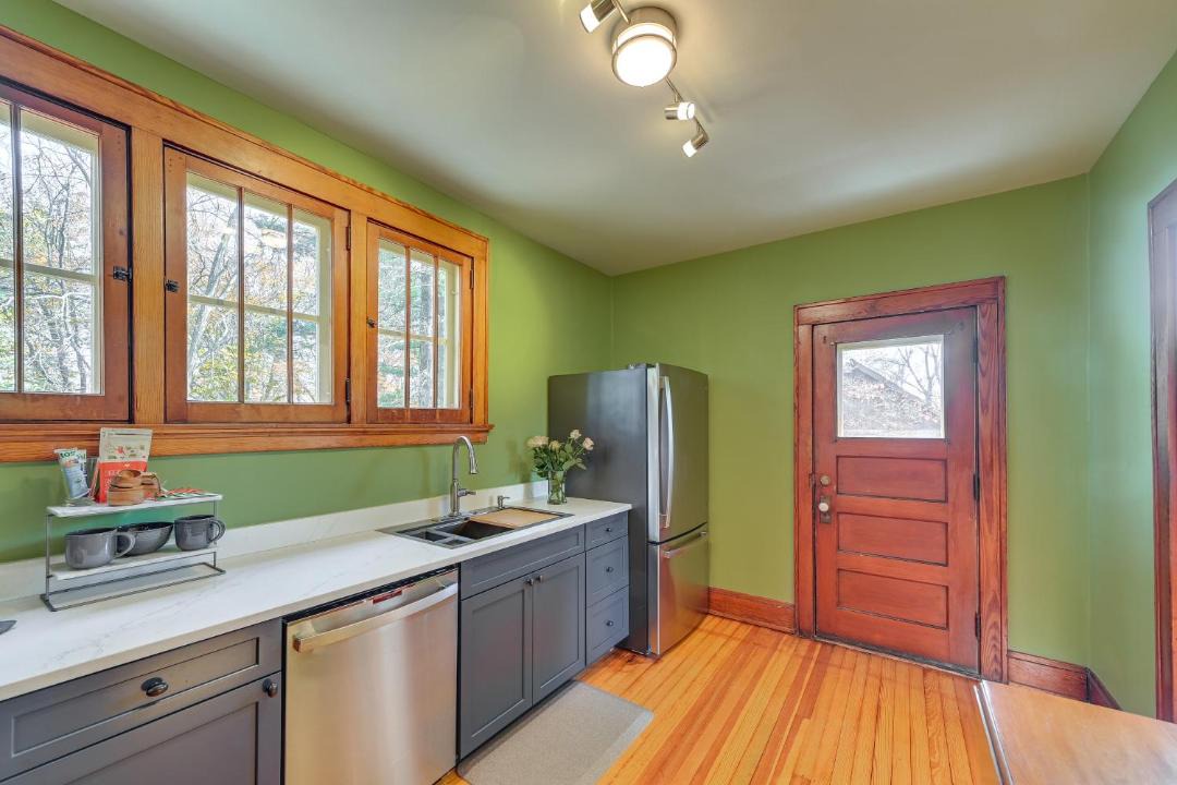 Photo of Kitchen in Roselawn Finance