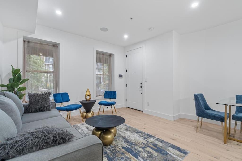 Photo of Livingroom in Petworth