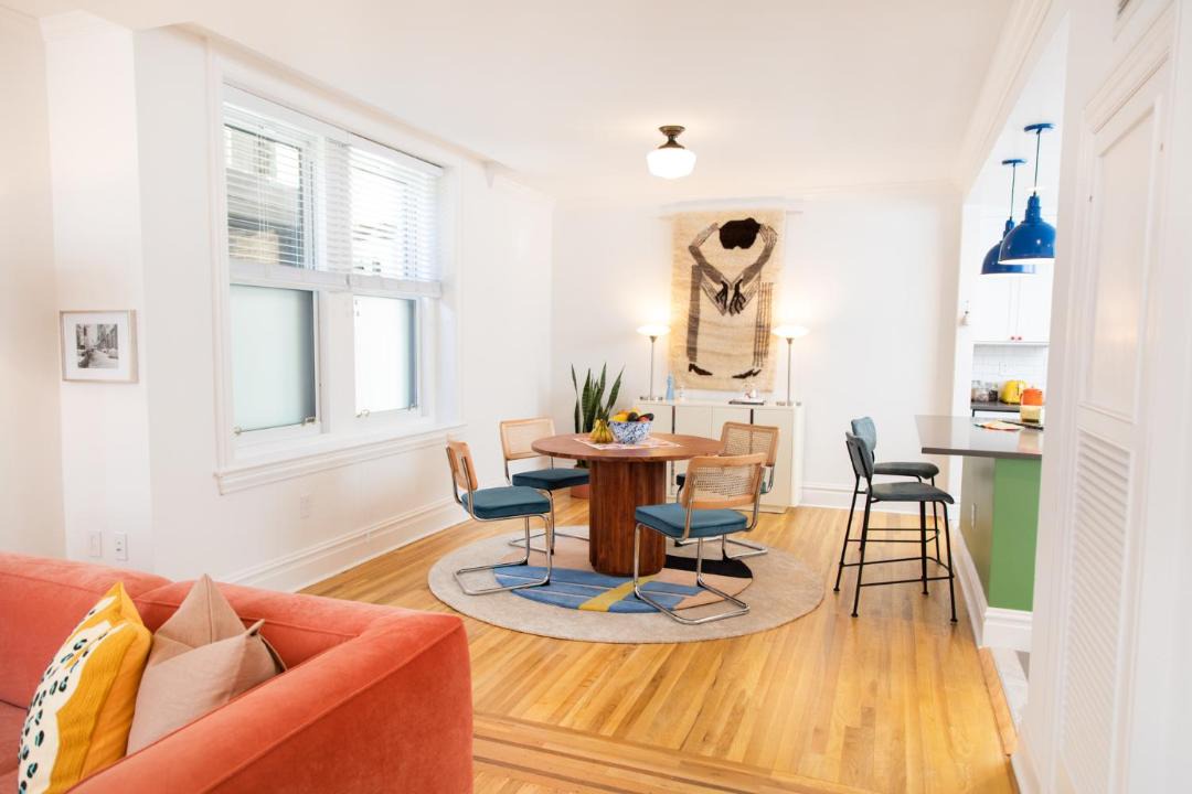 Photo of Livingroom in Center City