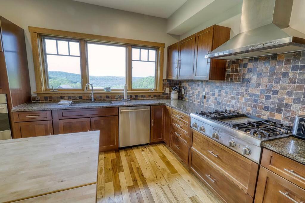 Photo of Kitchen in Ellicottville