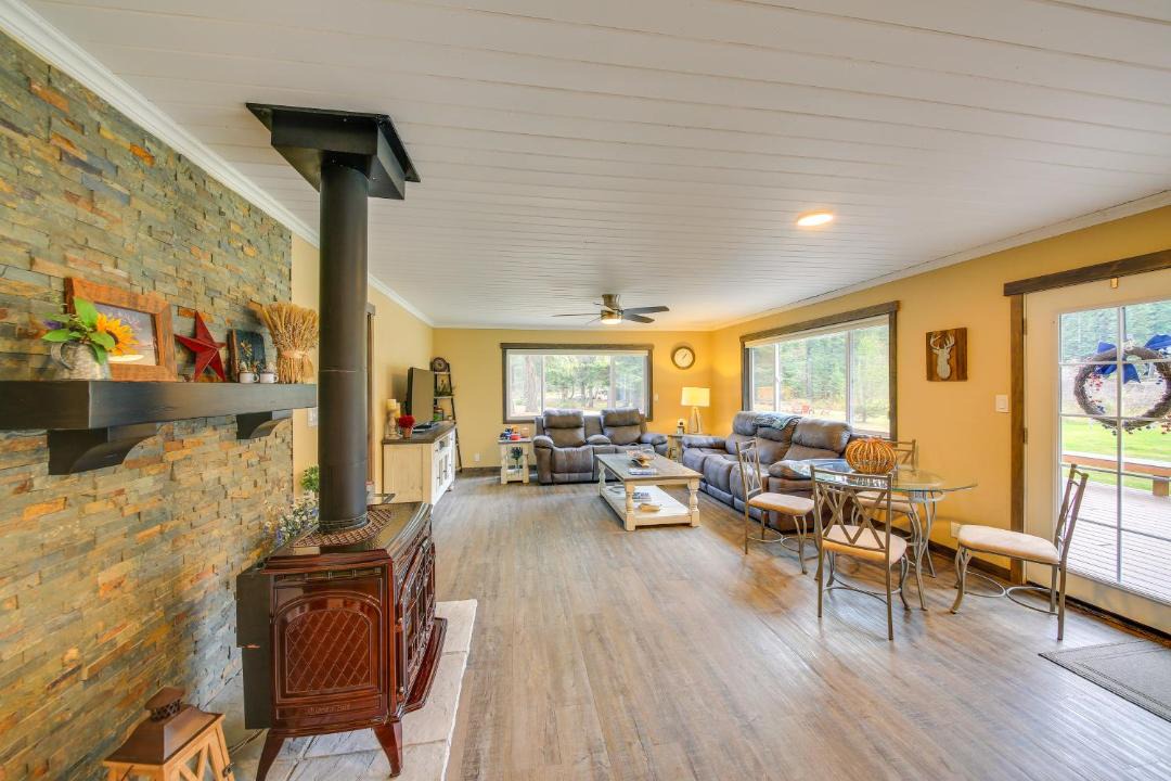 Photo of Livingroom in Priest River