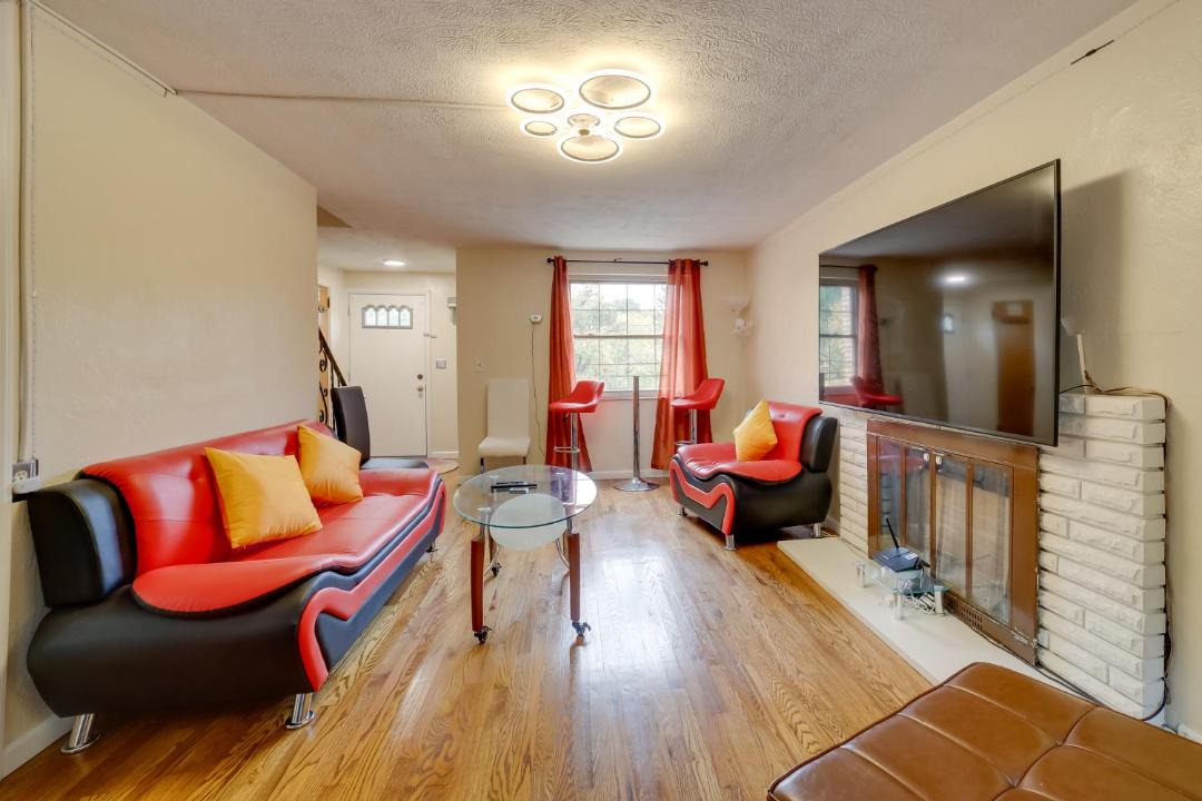 Photo of Livingroom in Mount Lebanon