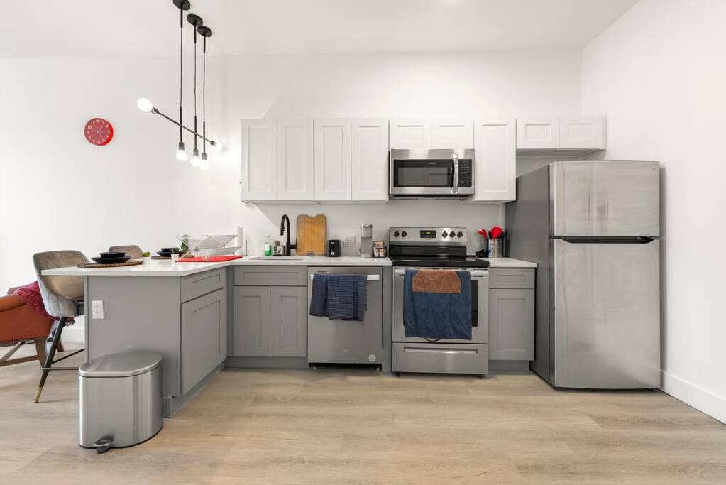 Photo of Kitchen in Elizabeth
