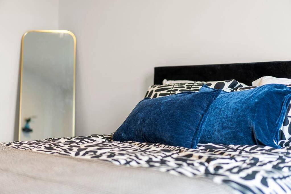 Photo of Bedroom in Elizabeth