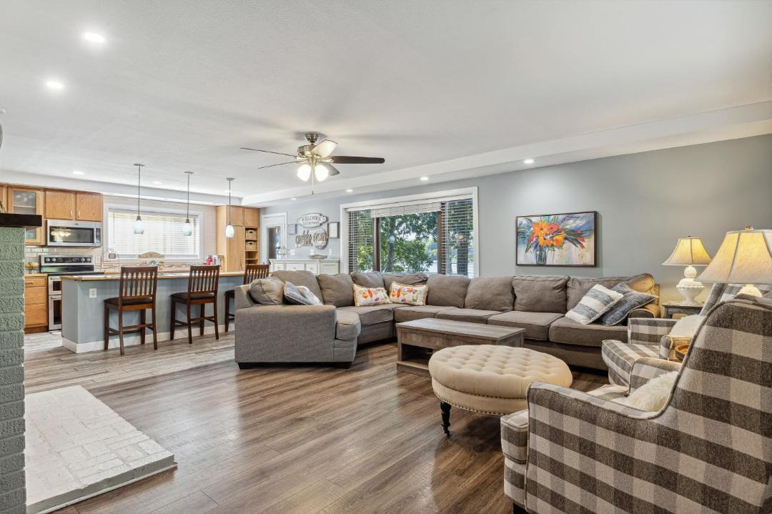 Photo of Livingroom in Monticello
