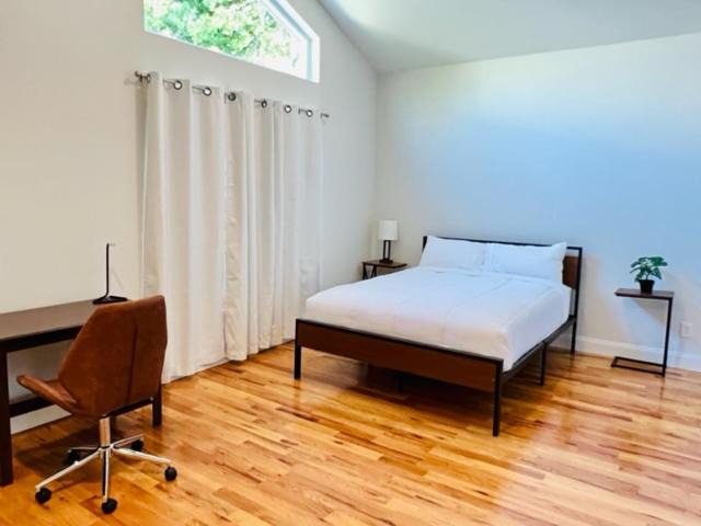 Photo of Bedroom in Newark