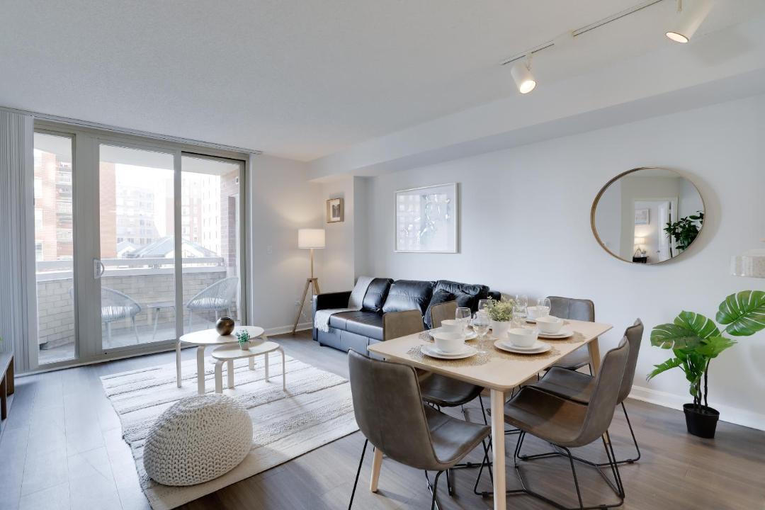 Photo of Livingroom in Crystal City