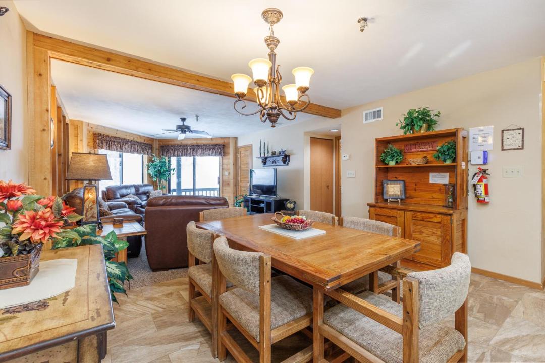 Photo of Livingroom in Seven Springs