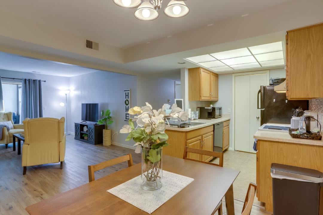 Photo of Livingroom in Reynolds Corners