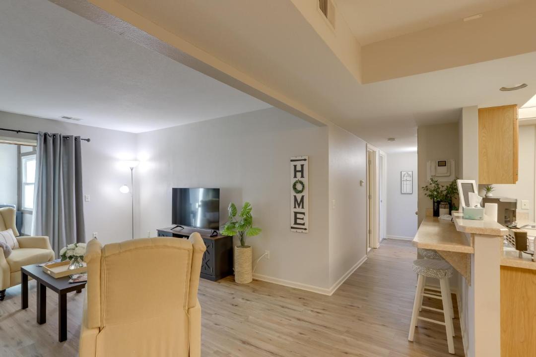 Photo of Livingroom in Reynolds Corners