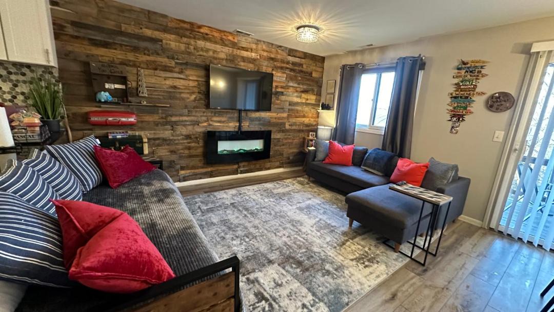 Photo of Livingroom in Vernon