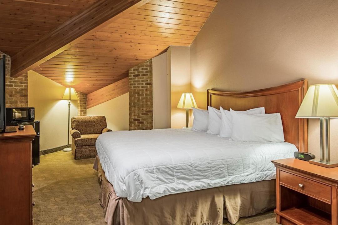 Photo of Bedroom in Huntington