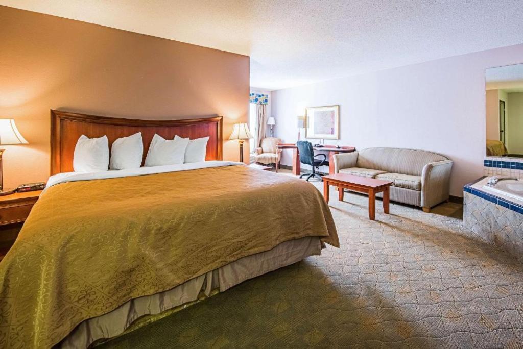 Photo of Bedroom in Huntington