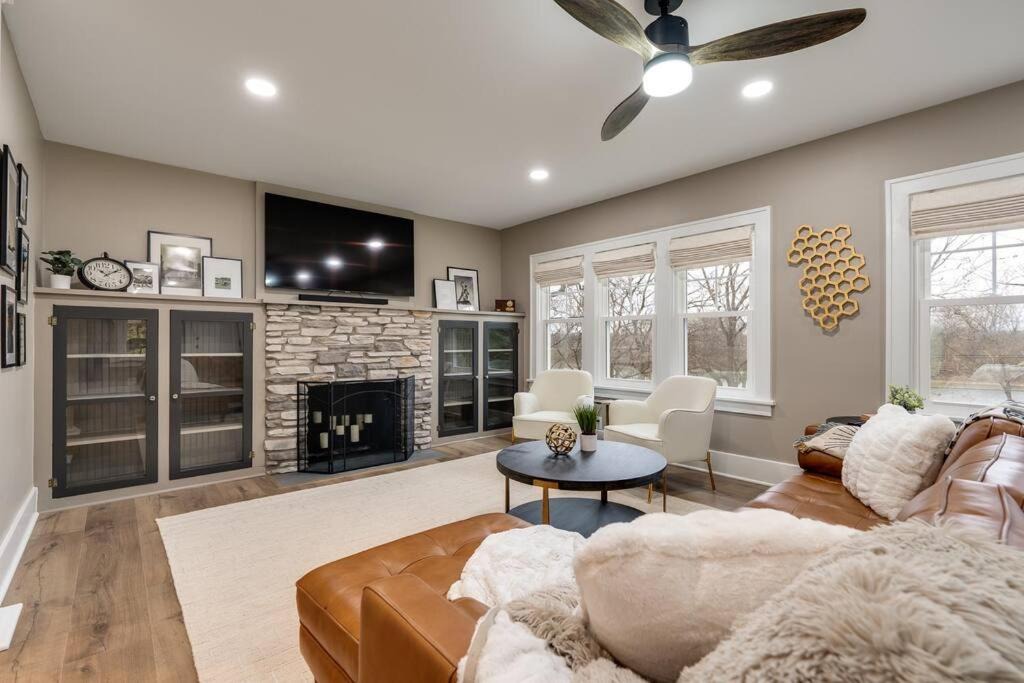 Photo of Livingroom in West Lafayette