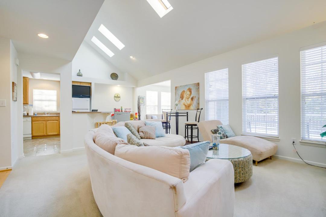 Photo of Livingroom in Captain's Cove