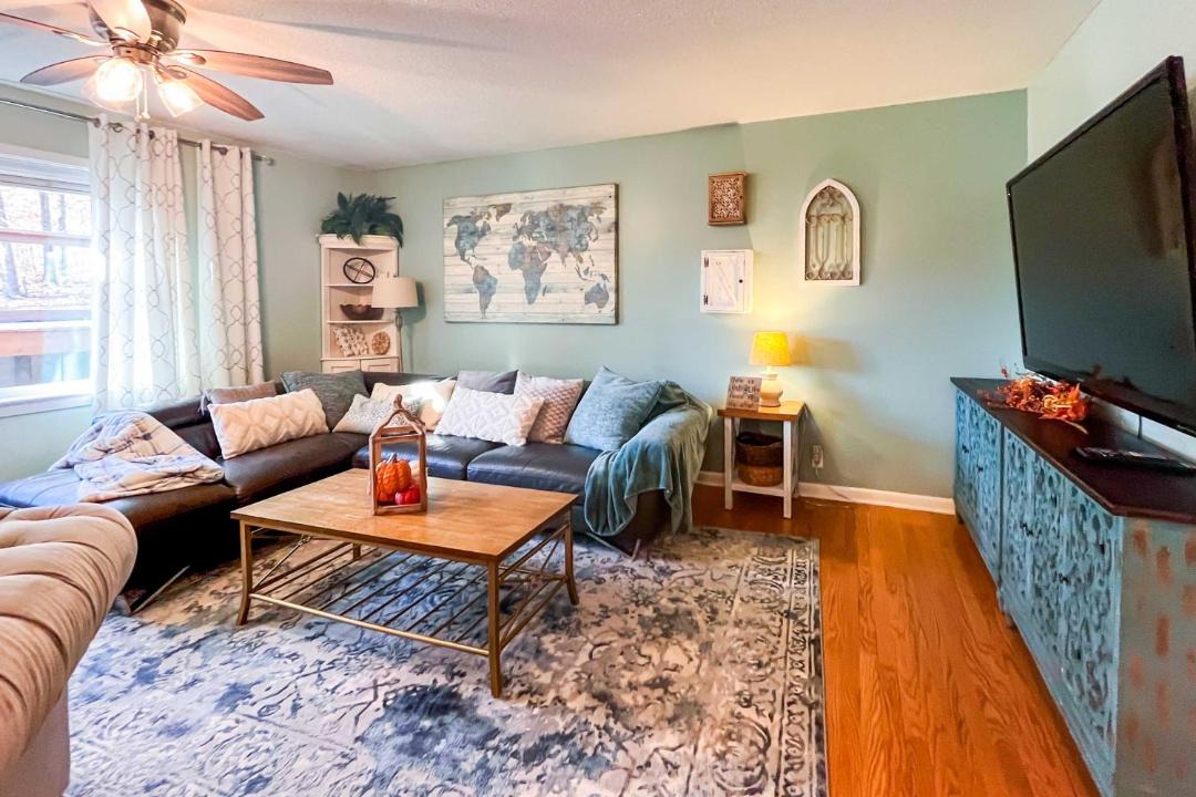 Photo of Livingroom in Chickamauga