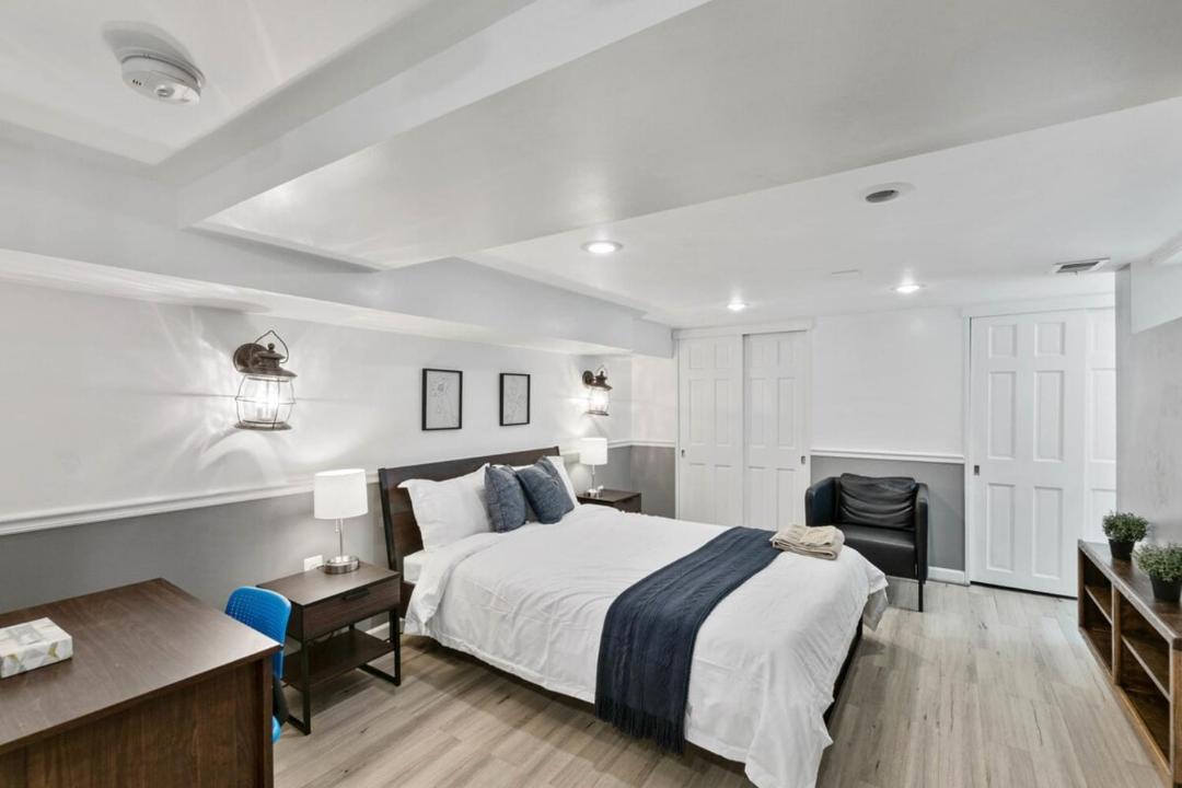 Photo of Bedroom in Del Ray