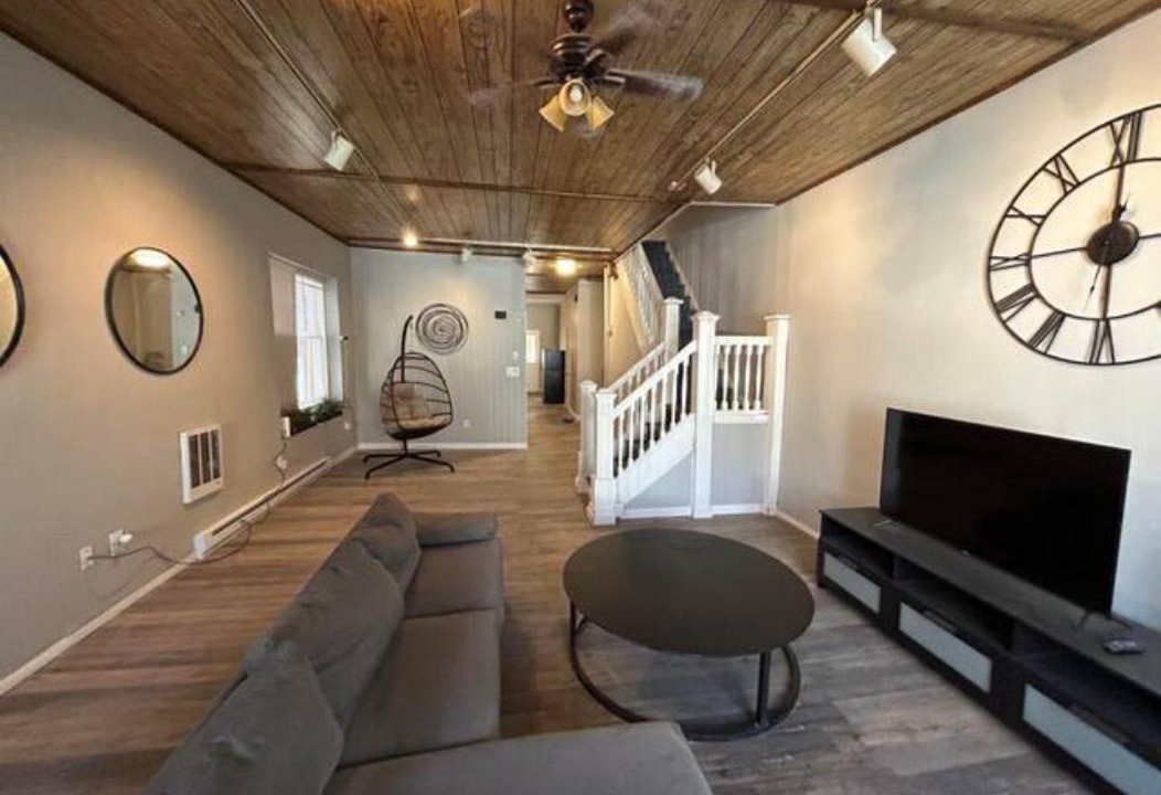 Photo of Livingroom in Harrisburg - Hershey