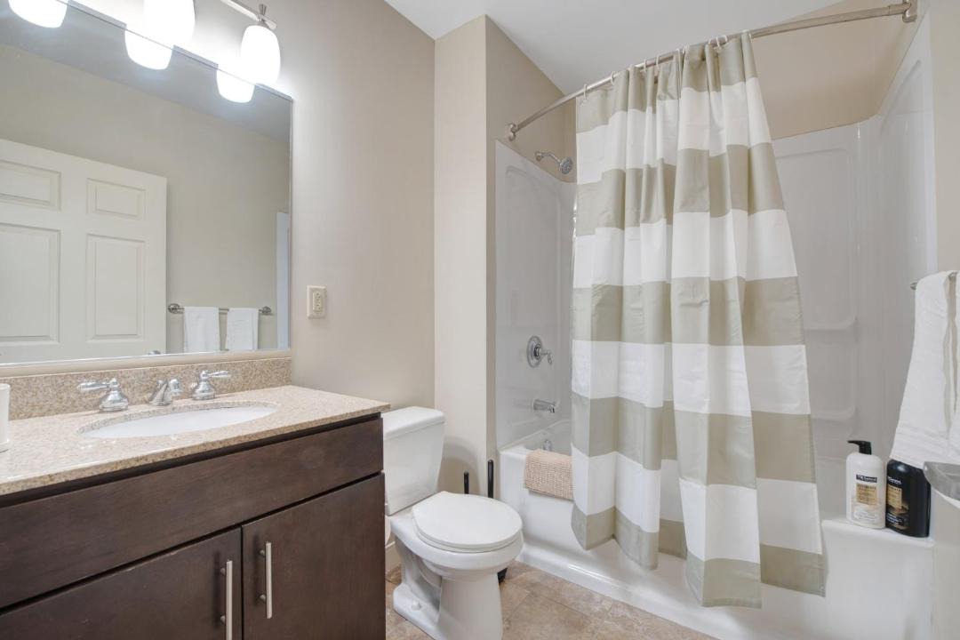 Photo of Bathroom in Downtown Pittsburgh