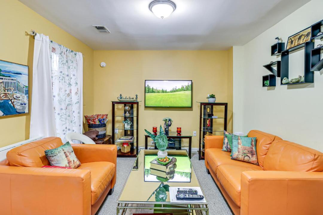 Photo of Livingroom in Centreville