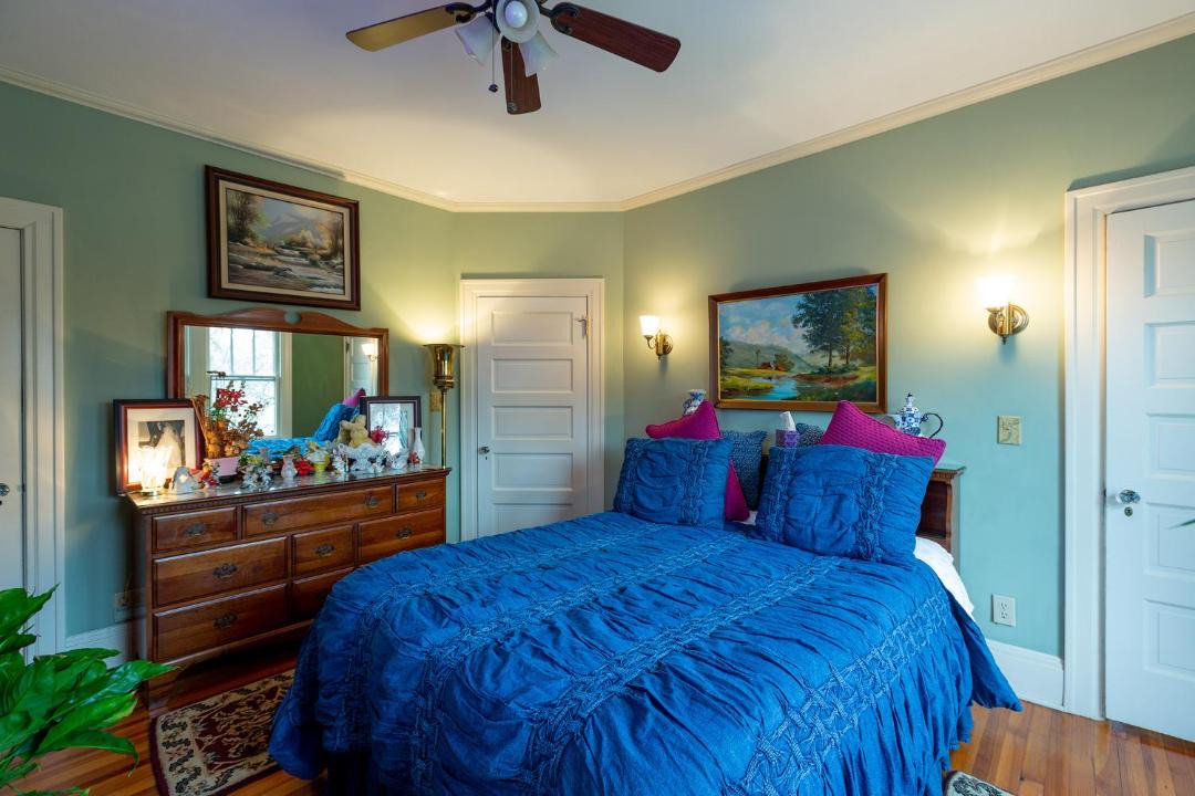 Photo of Bedroom in Franklin Park