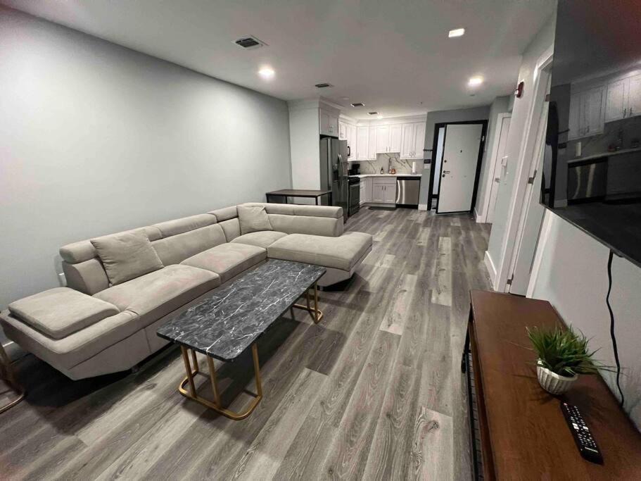 Photo of Livingroom in Paterson