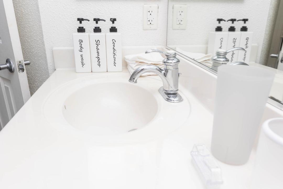 Photo of Bathroom in Coliseum Central