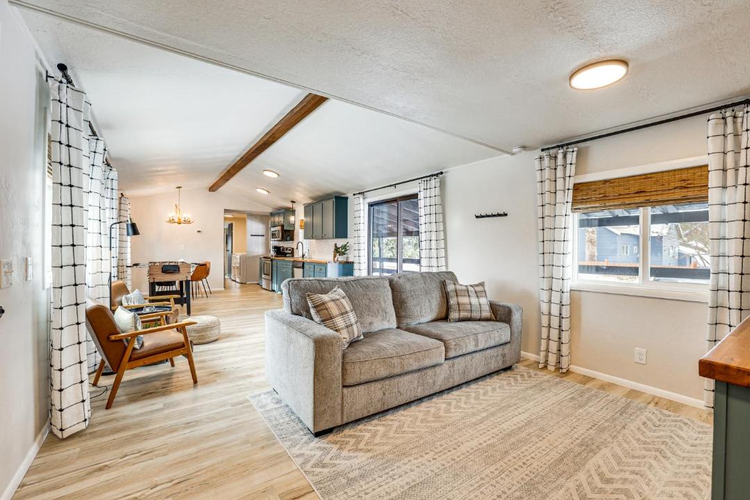 Photo of Livingroom in Cascade