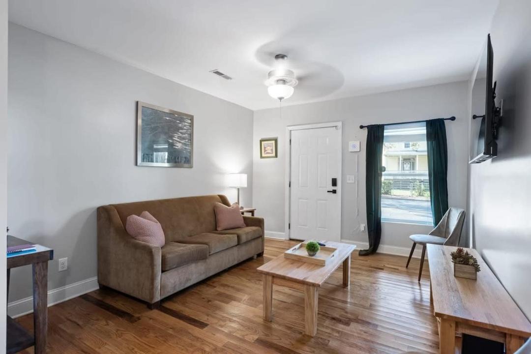 Photo of Livingroom in Chattanooga