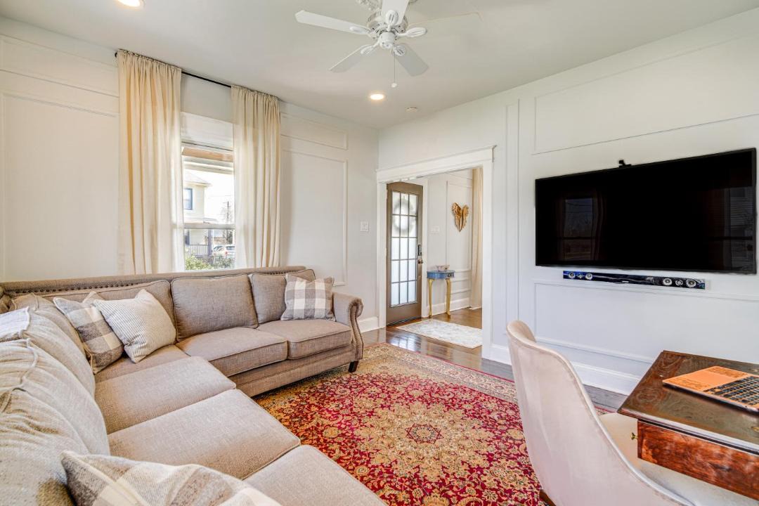 Photo of Livingroom in Mays Landing