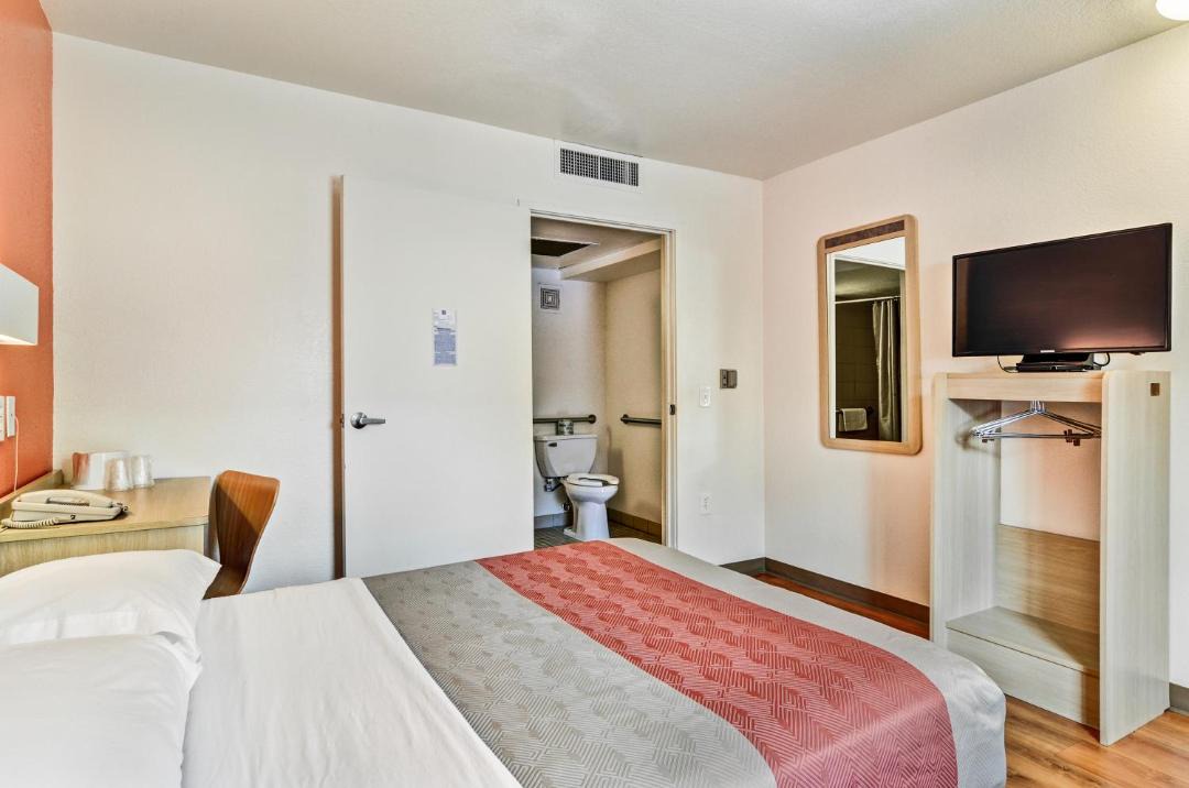 Photo of Bedroom in South Hills