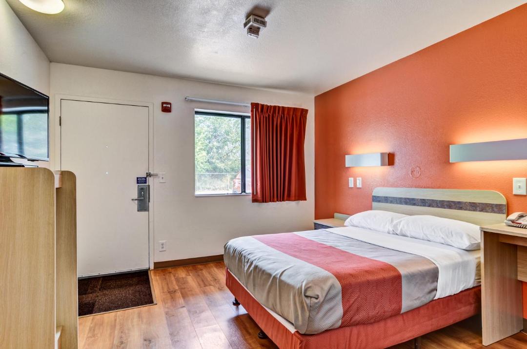 Photo of Bedroom in South Hills