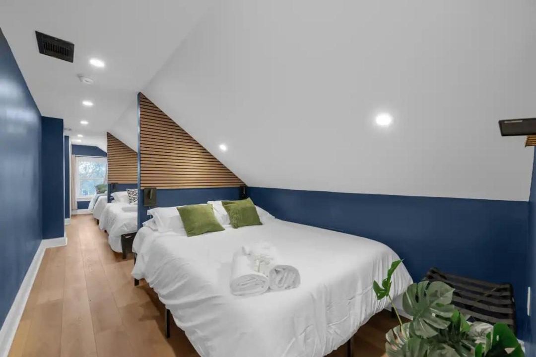 Photo of Bedroom in Glen Echo